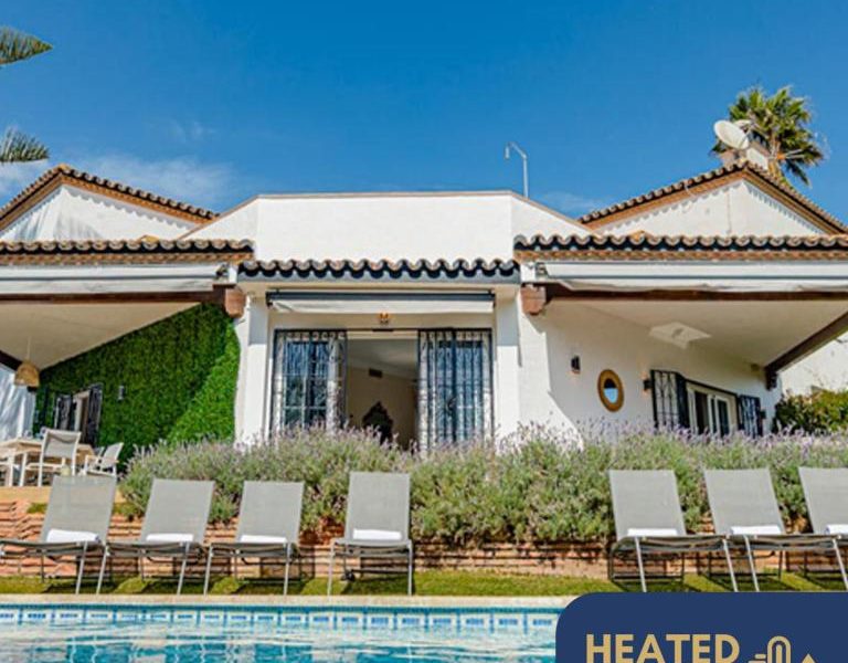 Lirios Village Marbella - Private Villas, Unbeatable Location, Heated Pools