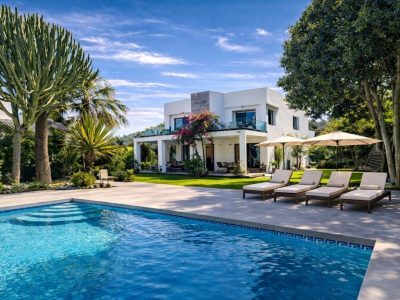 Luxury Golf Front Villa Spa, Jacuzzi & Heated Pool