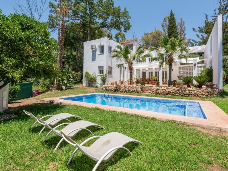 Magnificent 5-bedroom Villa