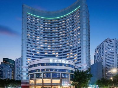 Shanghai Elong Hotel by the bund and Nanjing road Pedestrian street
